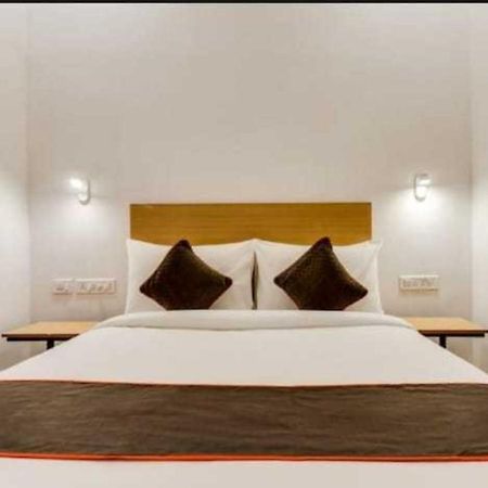 Oyo Shree Balaji Tower Hotel โบปาล ภายนอก รูปภาพ